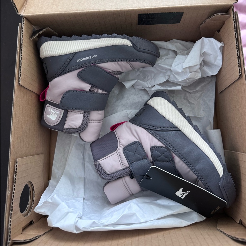 BWT Sorel Toddler Whitney II Strap Boots in Gray and Pink Size US5